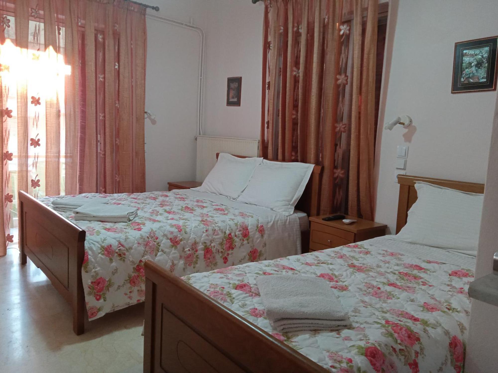 Dimitra Pentaliou Rooms Kamena Vourla Kamer foto
