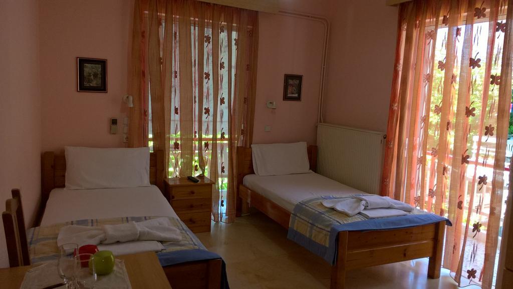 Dimitra Pentaliou Rooms Kamena Vourla Buitenkant foto