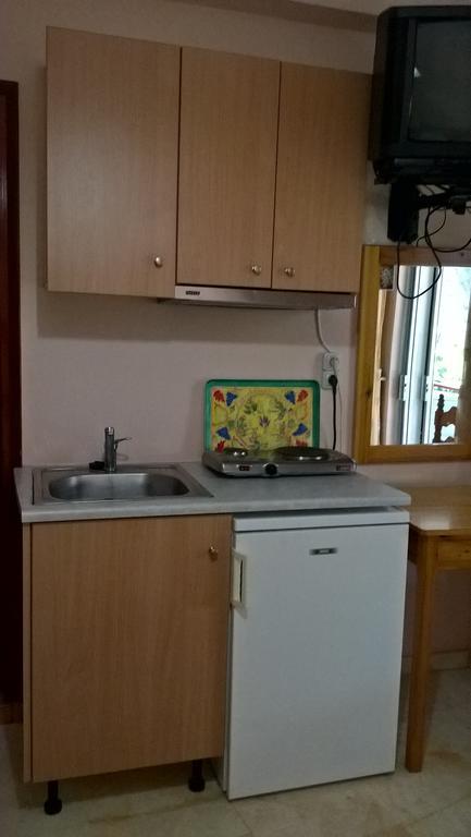 Dimitra Pentaliou Rooms Kamena Vourla Buitenkant foto